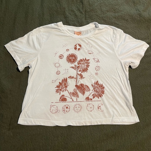 White Cropped graphic tee - Picture 1 of 6